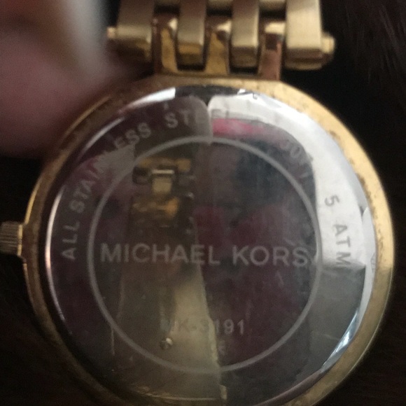 Michael Kors Gold Tone Watch - Picture 5 of 8